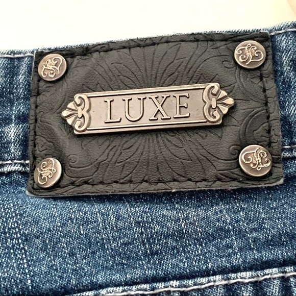 Tru Luxe Jeans with Rhinestone Pockets Size 30/10 - Picture 2 of 9